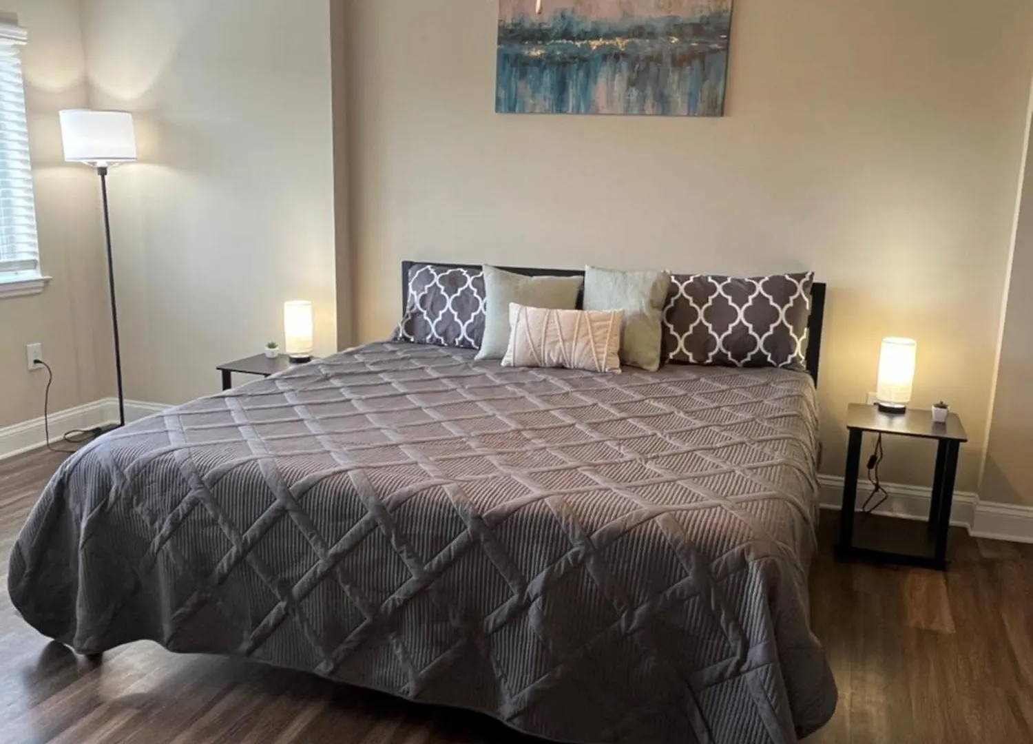 Spacious 2 Bed, 2 Bath Uptown Gem In The Heart Of The City-Parking-Wi-Fi-Balcony Cgv Charlotte